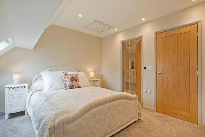 2 bed Mews for sale Image 6