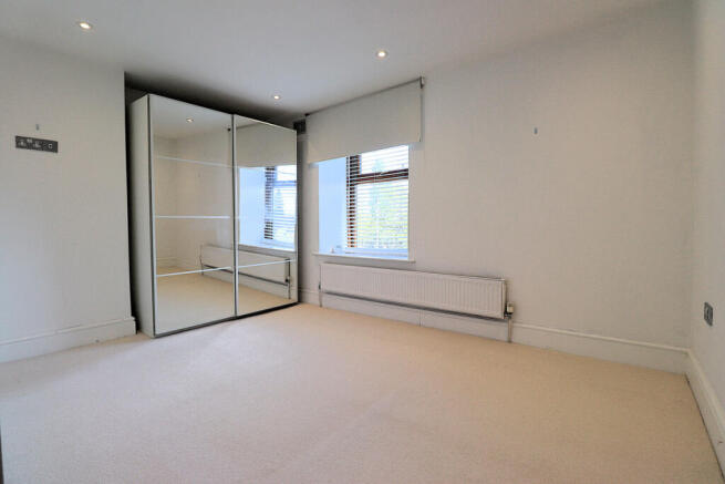 2 bed Terraced for sale Image 7