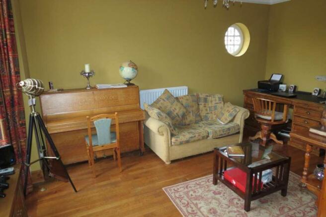 Photo 8