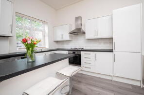 1b, Clifton Road, Isleworth TW7 4HL