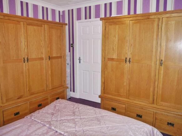 Bedroom 1 Photo 2