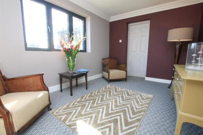 GALLERIED LANDING