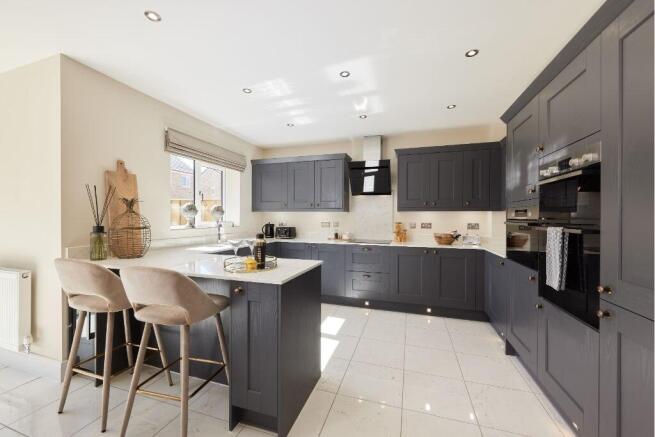4 bed Detached for sale Image 5