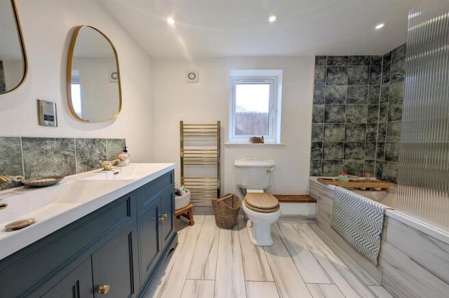 Bath 2.jpg