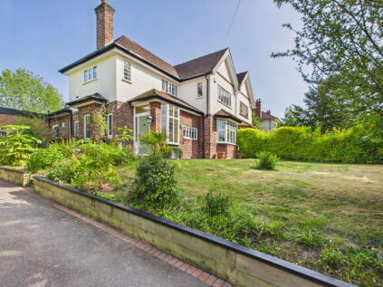 Crewe Road, Wistaston, Crewe, CW2 6PP