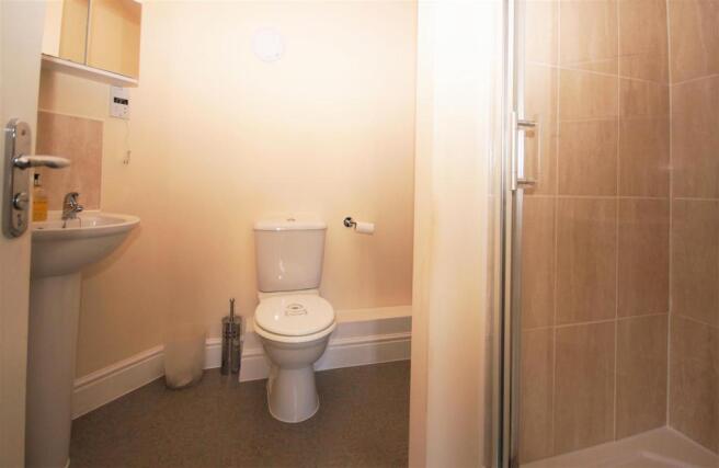 ensuite.jpg