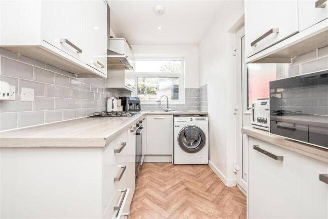 3 bed Semi-Detached for sale Image 11