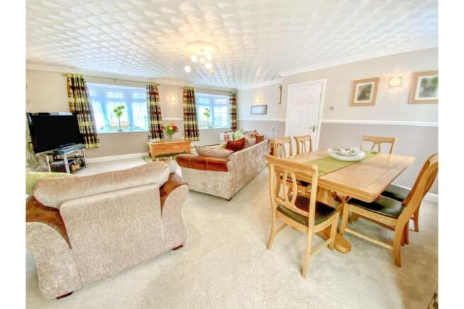 Living / Dining Room