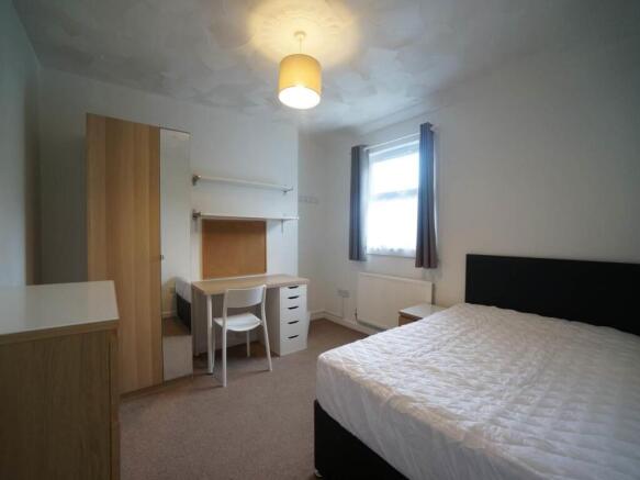 Bedroom 6.JPG