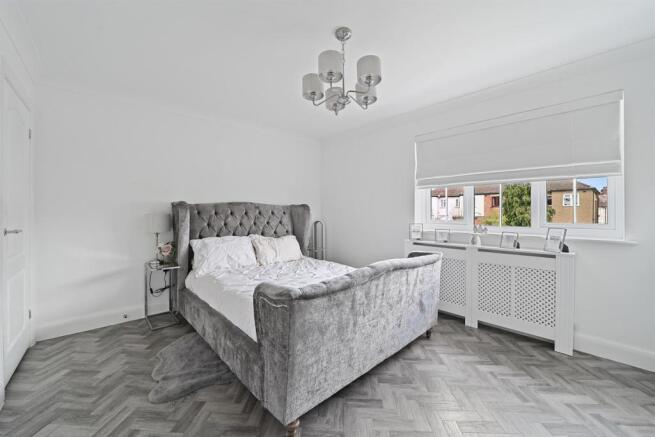 Bedroom+