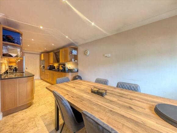 Kitchen / Diner