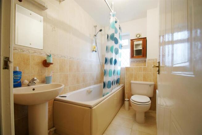 Bathroom.JPG