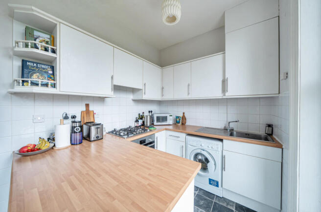 1410863-7-698f1e2...