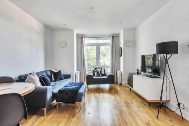 Lounge / Kitchen