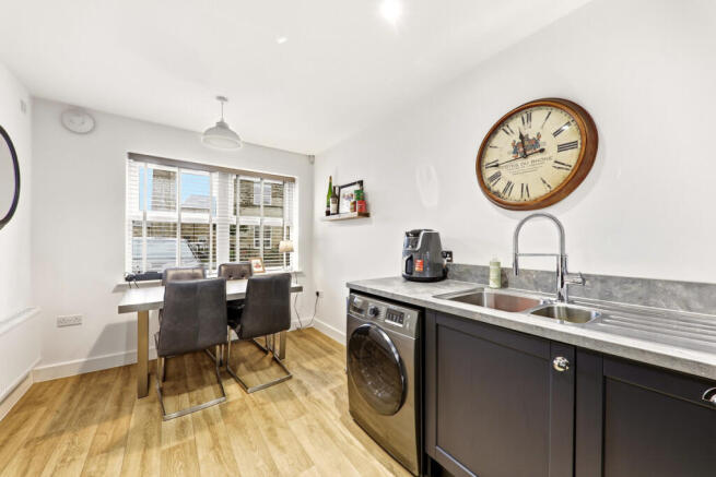 2 bed Terraced for sale Image 5