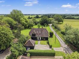 Grove Farm, Oxen End, Braintree CM7 4PX