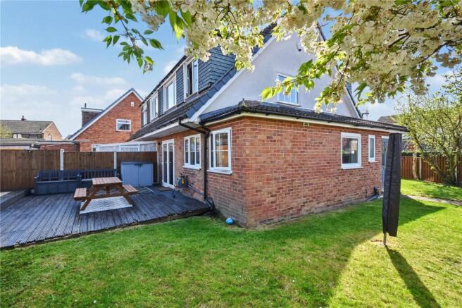 3 bed Semi-Detached for sale Image 8
