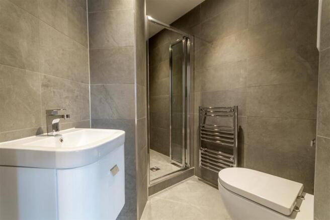 2 bed Apartment to rent Image 7