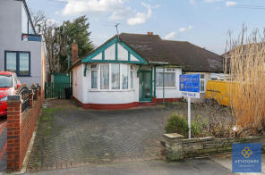 196, Clayhall Avenue, Clayhall, Ilford IG5 0LE