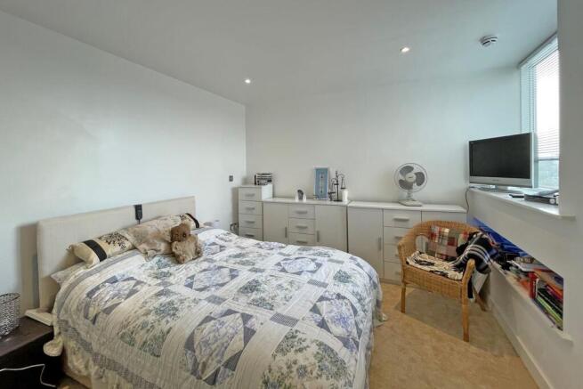1 bed Apartment to rent Image 7