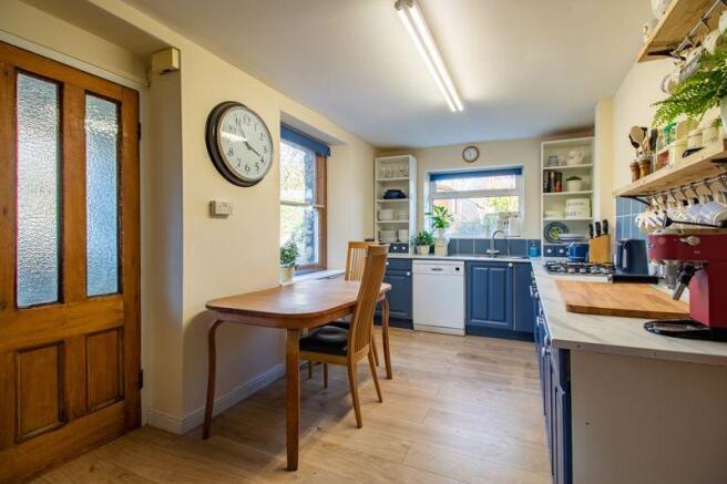 Kitchen / Brea...