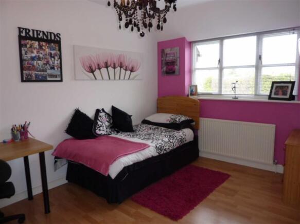 BEDROOM 2