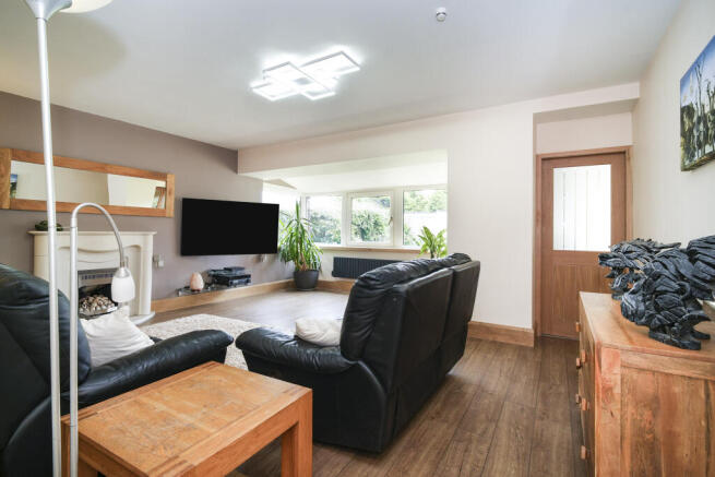 4 bed Semi-Detached for sale Image 9