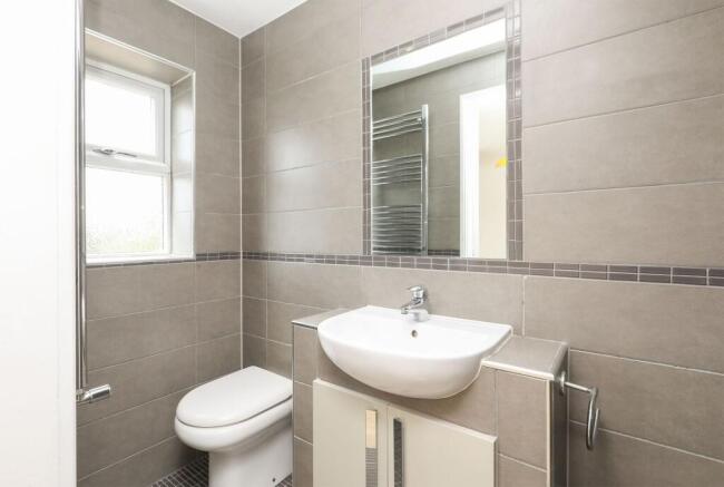 4 bed Detached for sale Image 12