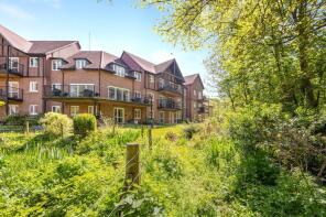 4, Foxmead Court, Meadowside, Storrington RH20 4FN