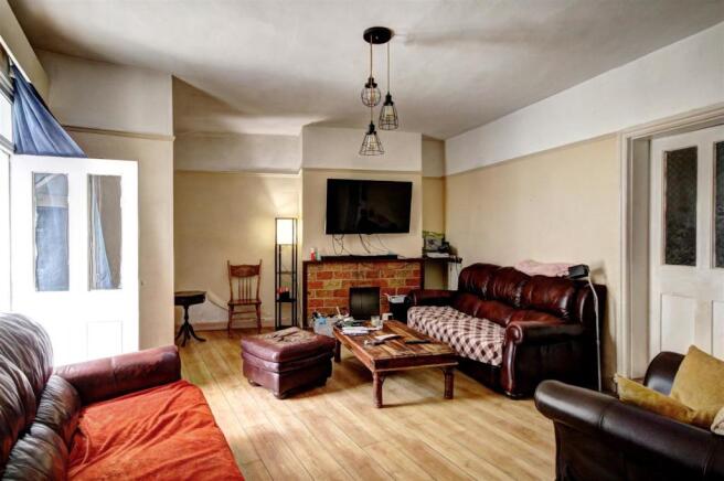 Family Room: