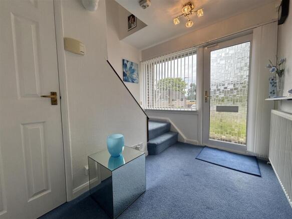 4 bed Semi-Detached for sale Image 9