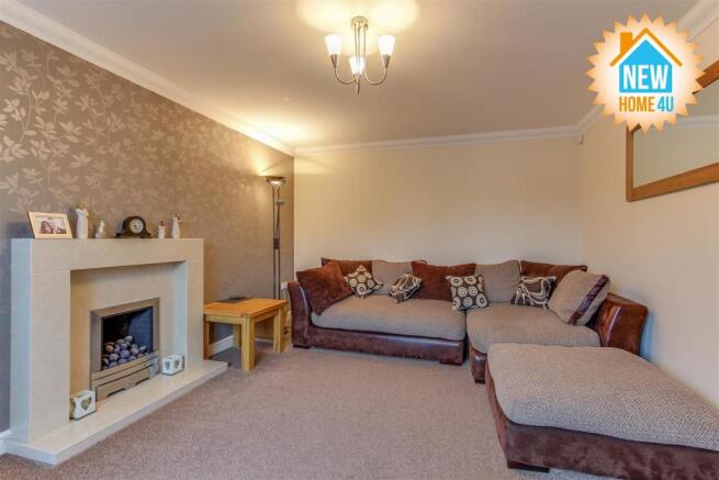 LOUNGE:
