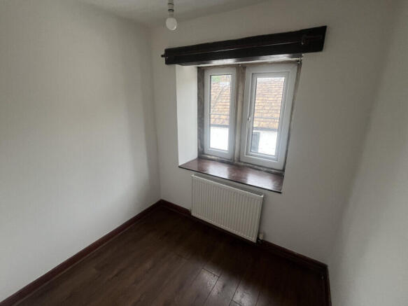 2 bed Apartment to rent Image 7