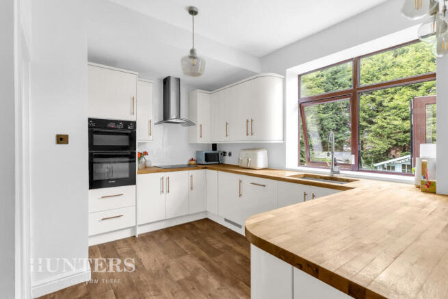 3 bed Semi-Detached for sale Image 9