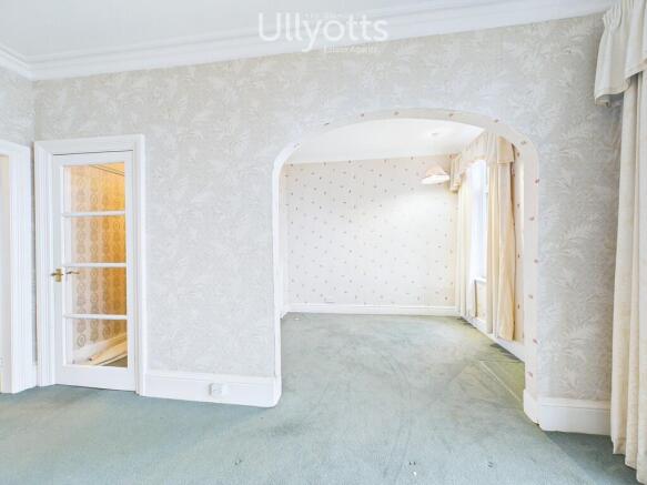 2 bed Flat to rent Image 7