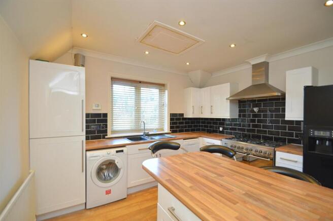 Kitchen1.jpg
