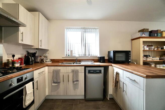 Hudson Way, Hadleigh photo 4