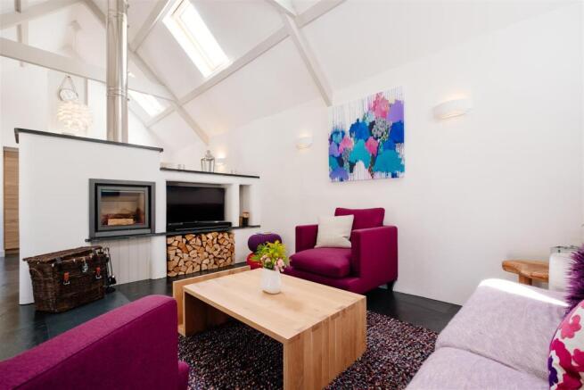 Callywith living room