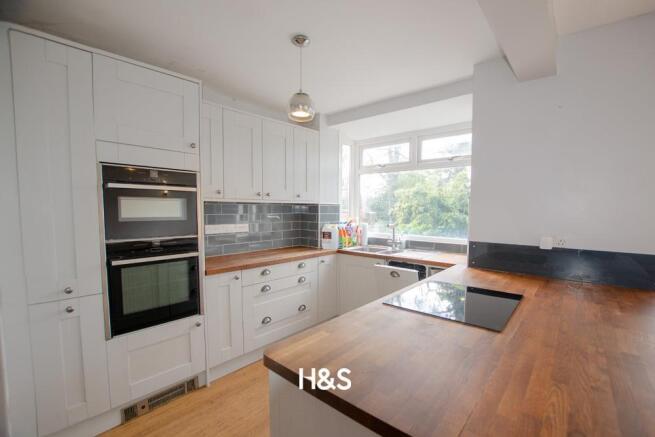 97 Acheson - Kitchen2.jpg