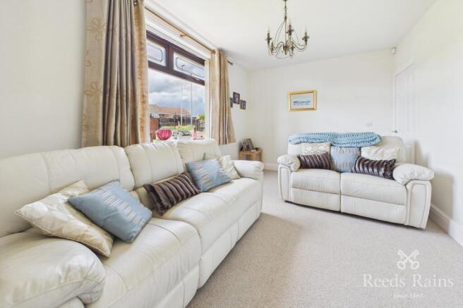 3 bed Bungalow for sale Image 5