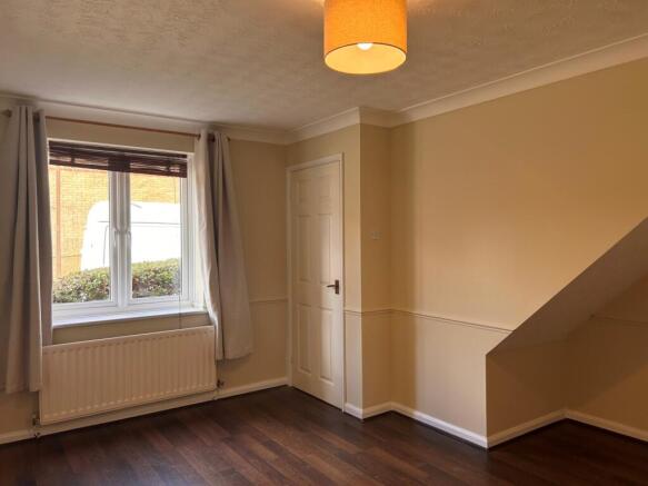 35 millbank front room 3