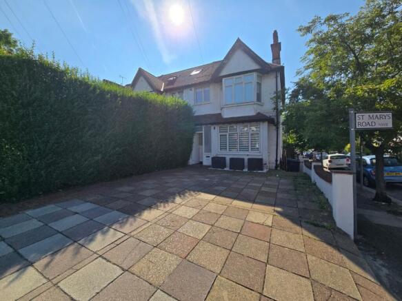 3 bed end terrace for sale Highfield Avenue, Lond