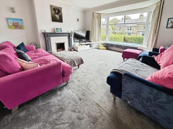4 bed Semi-Detached for sale Image 6