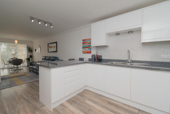 general Flat 11, 35