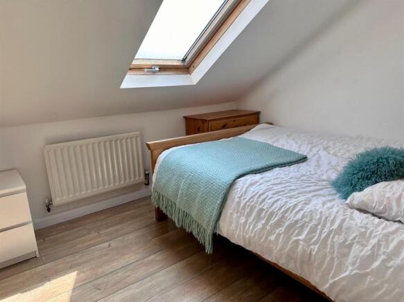 Bed 3.jpg