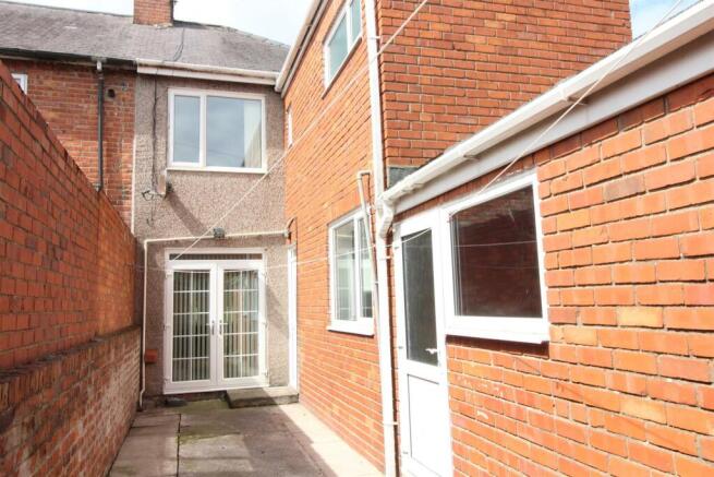 YARD TO REAR