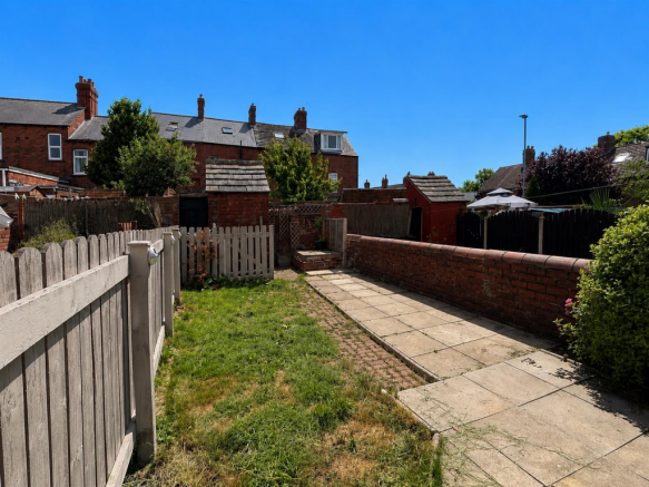 2 bed Terraced for sale Image 9