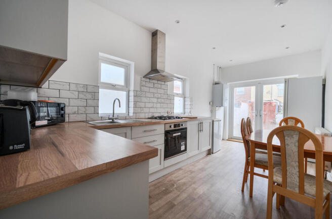 1369642-7-68f6192...