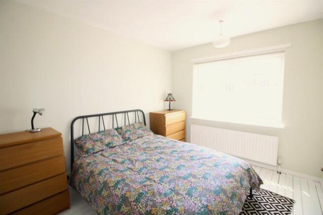 2 bed Semi-Detached Bungalow for sale Image 9