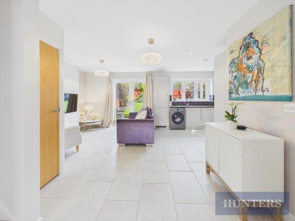 4 bed Semi-Detached for sale Image 8